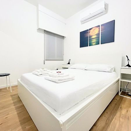 Modern Apartment Near Mckenzie Beach Larnaca Ngoại thất bức ảnh