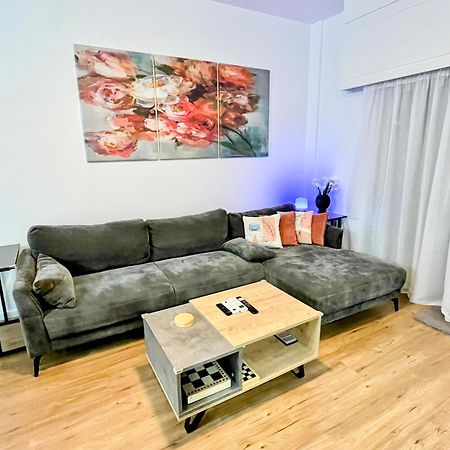 Modern Apartment Near Mckenzie Beach Larnaca Ngoại thất bức ảnh