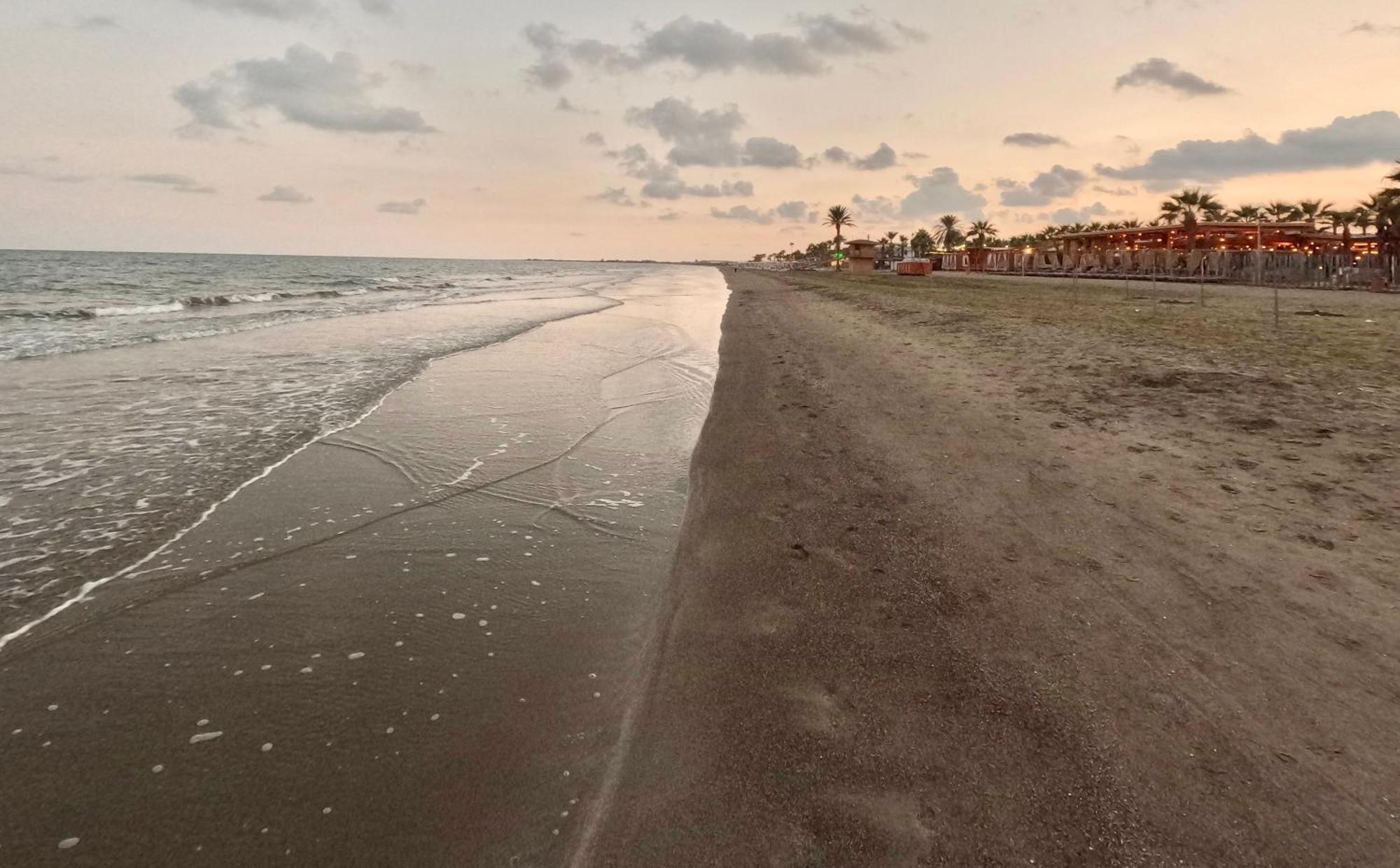 Modern Apartment Near Mckenzie Beach Larnaca Ngoại thất bức ảnh