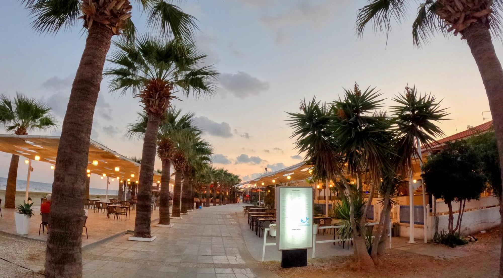 Modern Apartment Near Mckenzie Beach Larnaca Ngoại thất bức ảnh
