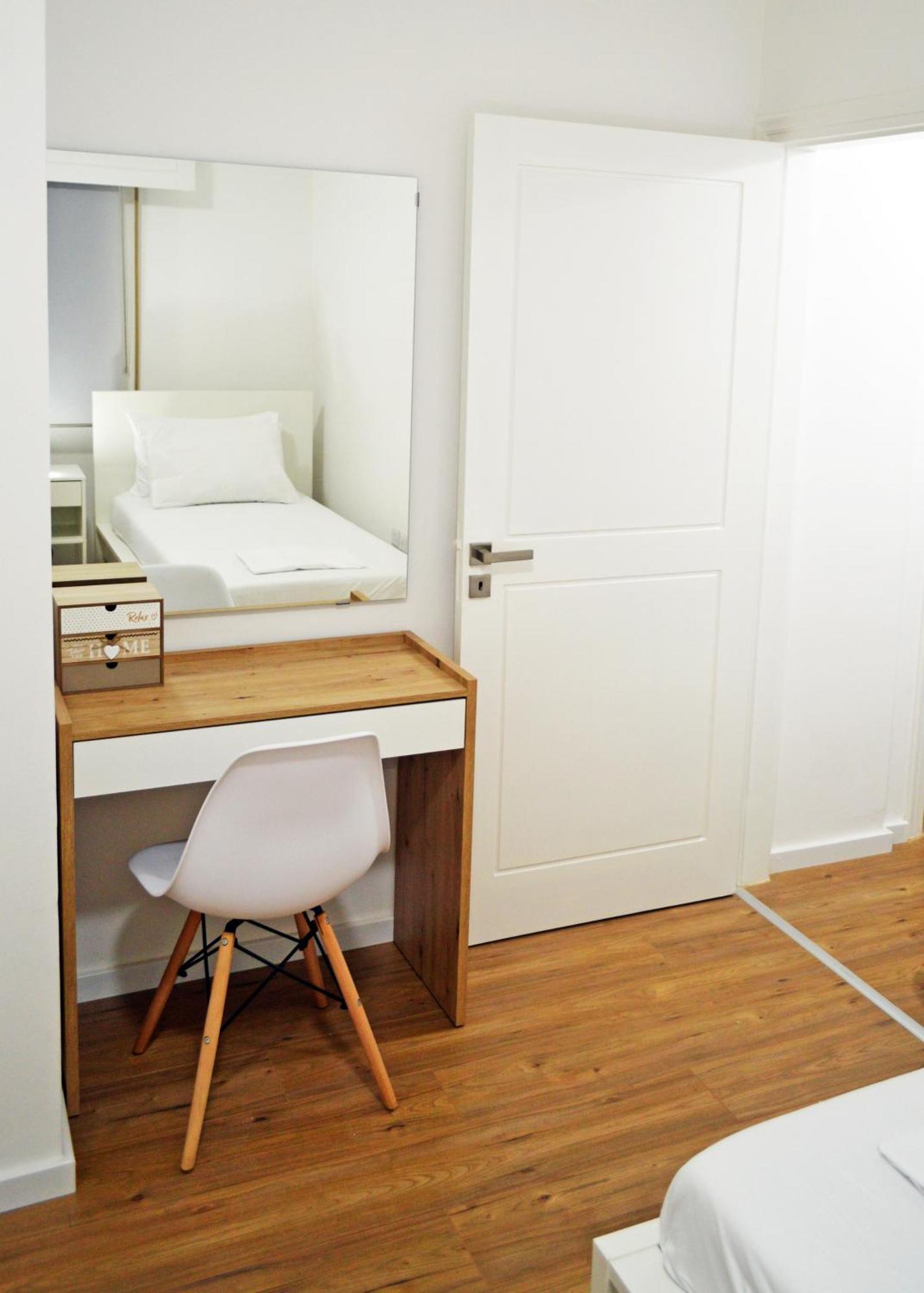 Modern Apartment Near Mckenzie Beach Larnaca Ngoại thất bức ảnh