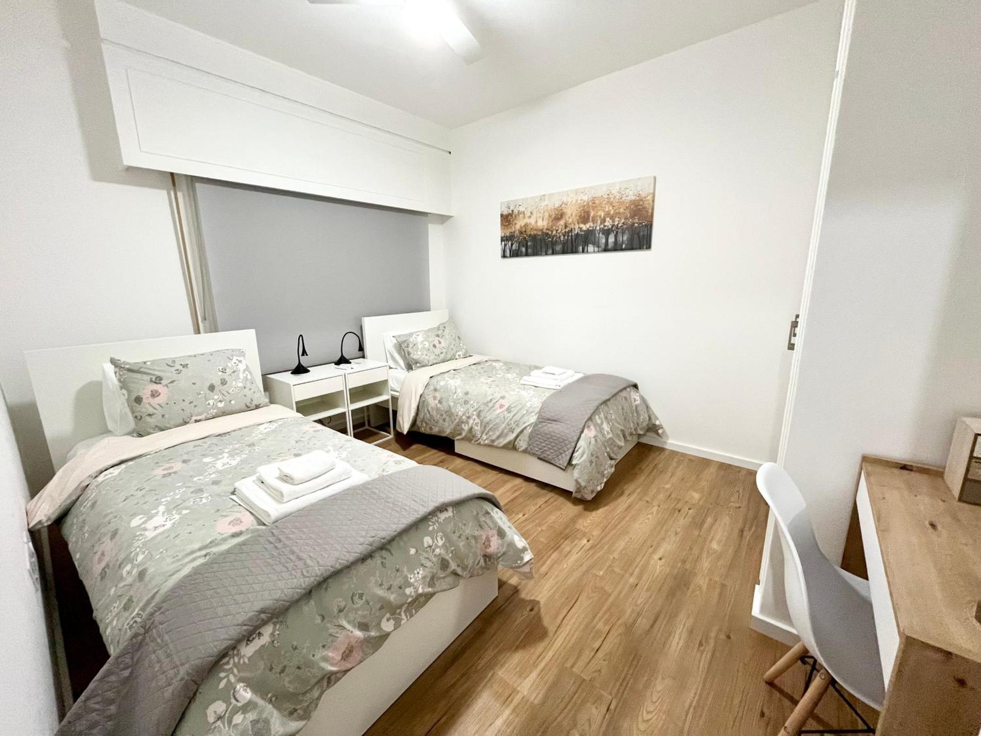 Modern Apartment Near Mckenzie Beach Larnaca Ngoại thất bức ảnh