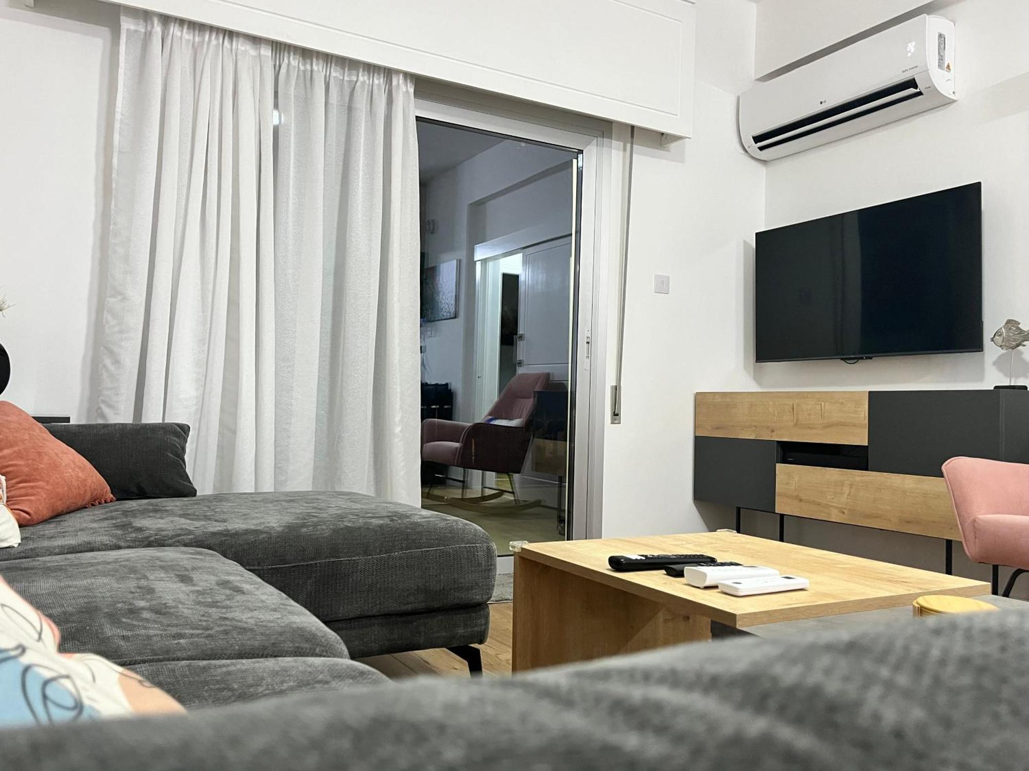 Modern Apartment Near Mckenzie Beach Larnaca Ngoại thất bức ảnh
